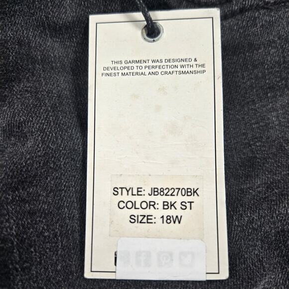 NWT Judy Blue Destroyed Skinny Fit Denim‎ Capris in Black Women's Size 18W - Picture 3 of 9